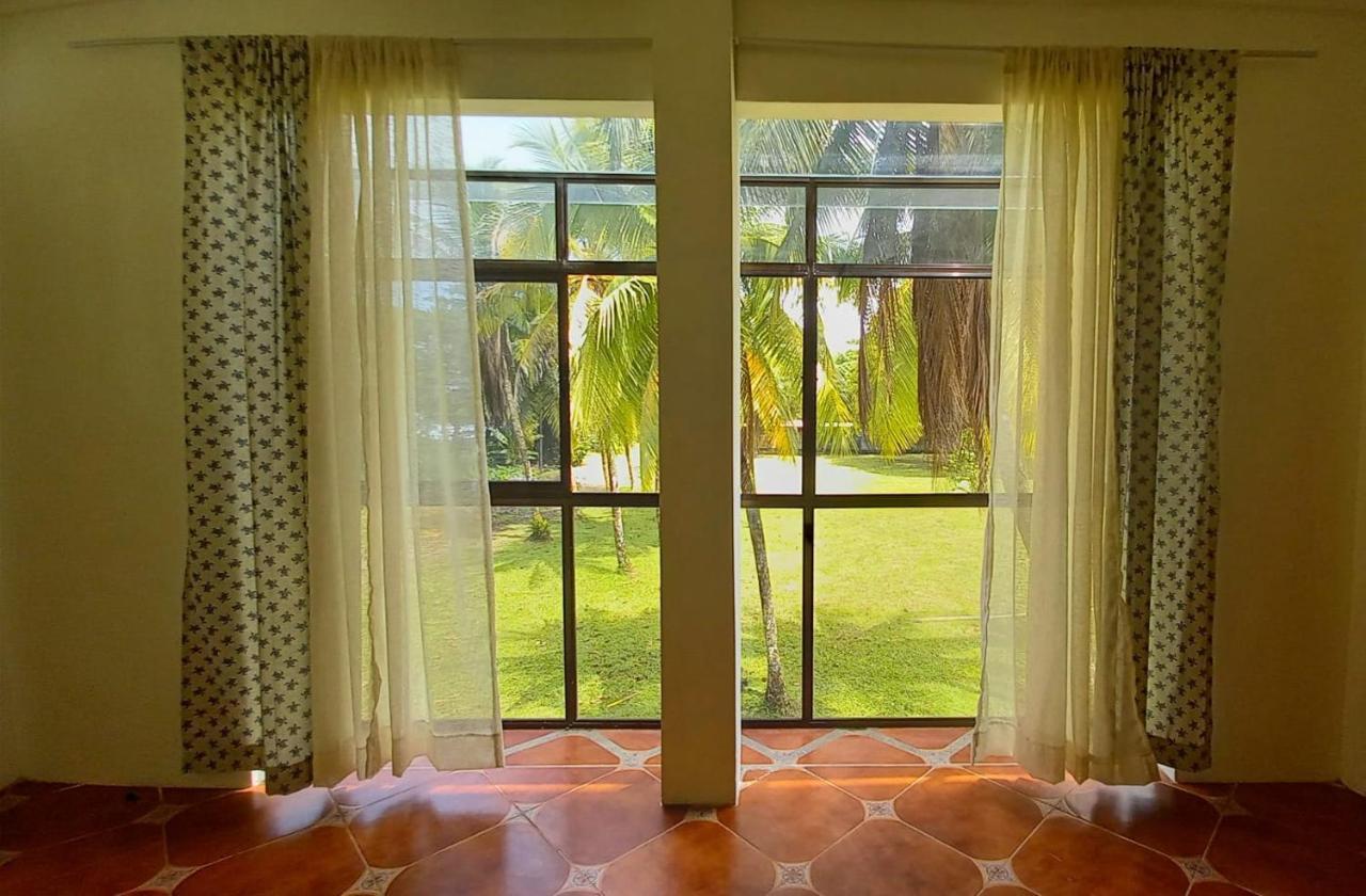 Hotel Pura Natura Beachfront Tortuguero Ngoại thất bức ảnh