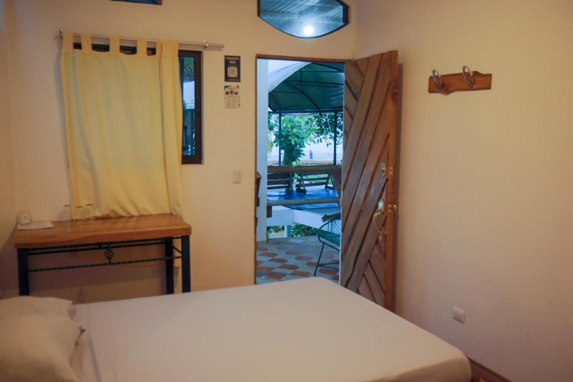 Hotel Pura Natura Beachfront Tortuguero Ngoại thất bức ảnh